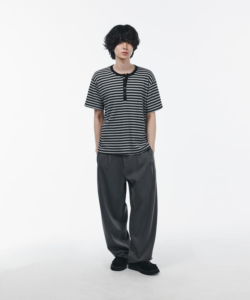 SIGNATURE Striped Henley Neck Short Sleeve T-Shirt [Black]