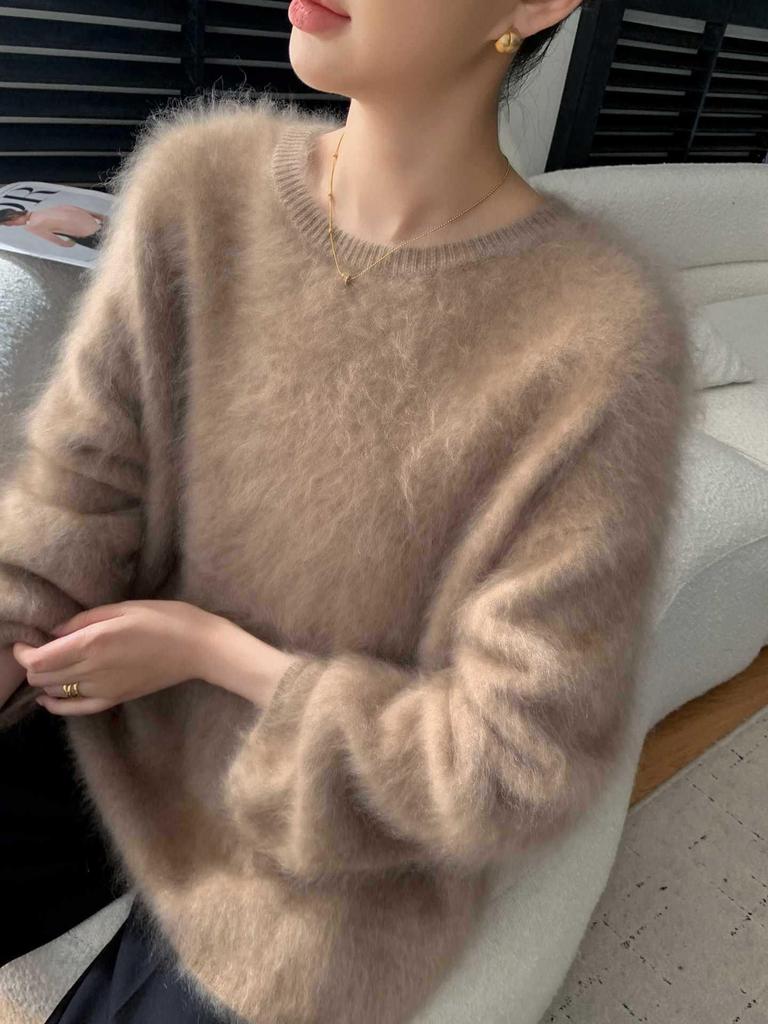 Women's Cashmere Loose Round Neck Sweater, Brushed Knit, Thickened for Warmth - Autumn/Winter 2026 Collection.
