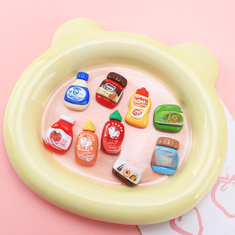 Bouteille d'assaisonnement créative de dessin animé: Accessoires faits main en résine à base de colle crème pour boucles de chaussures et épingles à cheveux