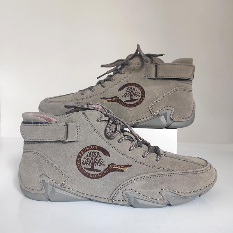 

Мужская обувь — это то, что нужно зимой. Модные и теплые плюшевые зимние ботинки с противоскользящей подошвой, износостойкие и удобные для ходьбы. 38 серый