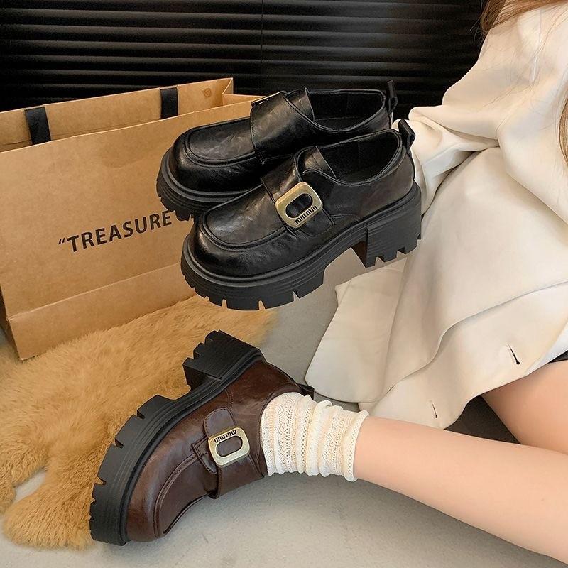 Dicke Sohle, dicker Absatz, Klettverschluss, Einzelne Schuhe für Damen, Frühjahr 2025, neue Mode, vielseitiger Stil, kleine Lederschuhe, erhöhen die Höhe