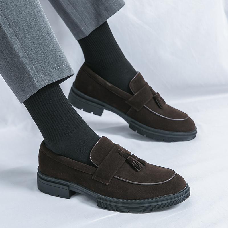 Fashion British Style Tassel Suede Loafers Men's Low Heel Business Thick Bottom Casual Shoes Comfortable Driving Shoes Versatile Oxford