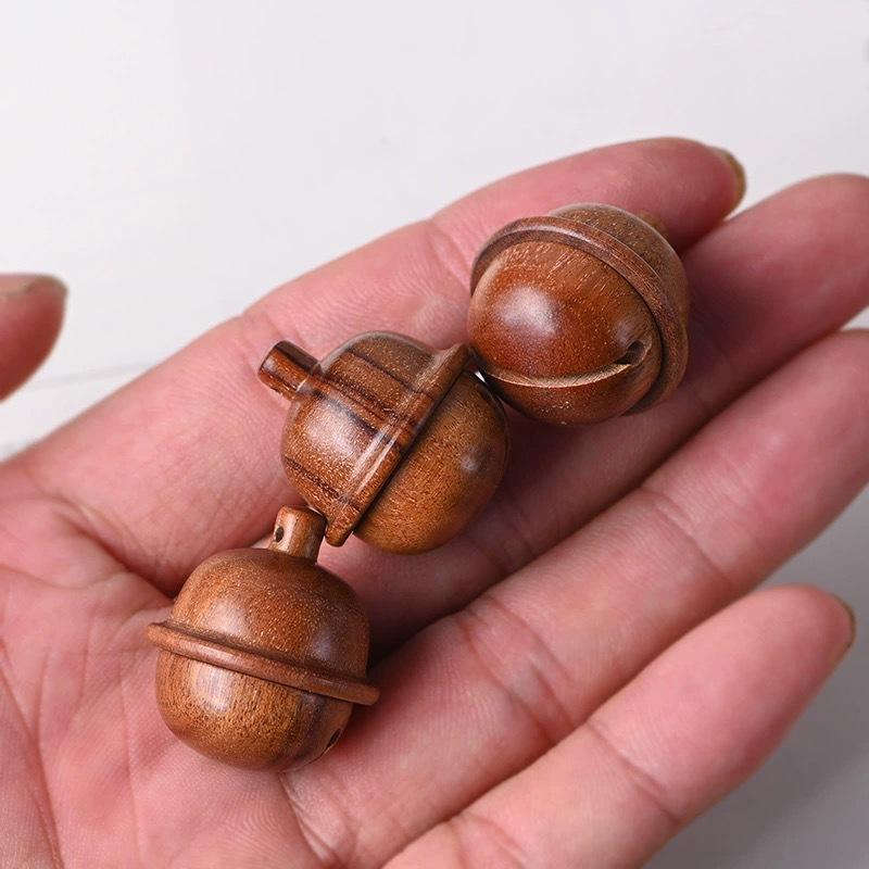 Wood Hollow Carved Aromatherapy Bottle Mini Vase Pagoda Car Hanging Decoration Fragrance Diffuser Bottle Sealed Jar Pendant