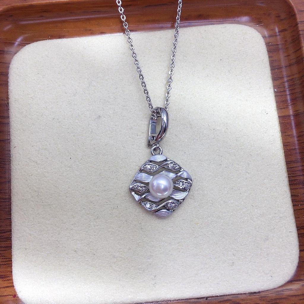 Vintage Geometric Rhombus Pearl Pendant with Zircon Detailing