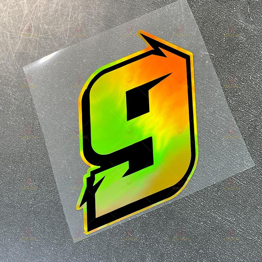 1 Stück Goldene Zahl Motorradaufkleber Wasserdicht für Motorradhelm Windschutzscheibe Kraftstofftank Auto Kofferraum Roller Universal Vinyl Aufkleber