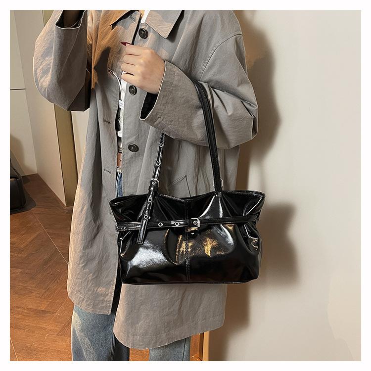 Retro Solid Color Faux Leather Shoulder Bag for Women, Chic Belt Buckle Clutch Handbag, Spacious Daily Commute Tote