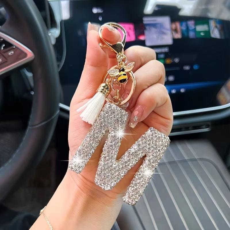 Błyszczący Rhinestone Litera Początkowa A Z Brelok Uroczy Breloczek z Pszczółką Ozdoba z Frędzli Spersonalizowane Prezenty Na Kluczyki Samochodowe Torbę