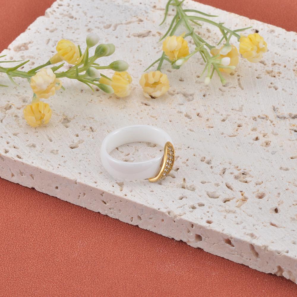 JeeMango High Quality Black White Ceramic Ring For Women Stainless Steel Crystal Wedding Ring Finger Jewelry R25060