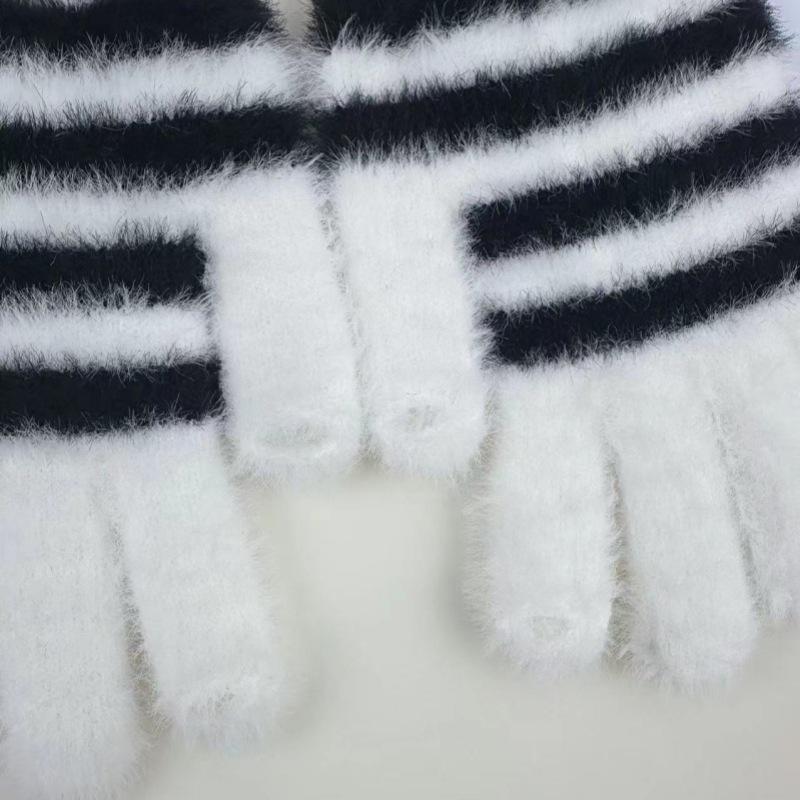 Plush Gloves for Men and Women Korean Version Leopard Print Fashion Striped Mobile Phone Touchscreen Gloves