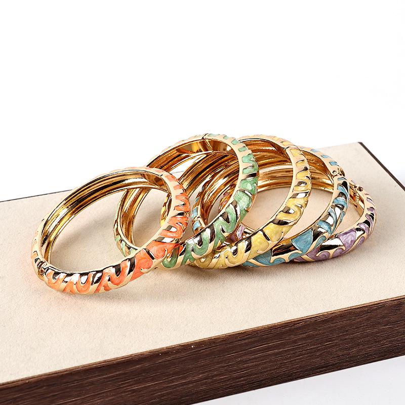 Elegant Retro Colorful Enamel Drip Oil Diamond Pattern Bracelet
