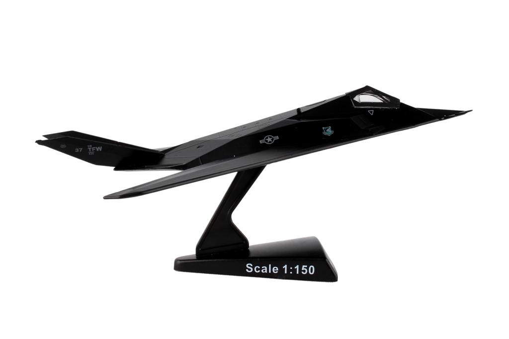 POSTAGE STAMP Nighthawk US Air Force Finished Model 1/150 F-117