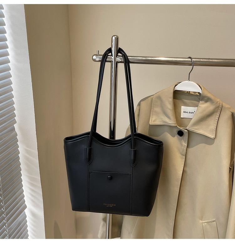 Large-capacity Bag Women's New Simple Shoulder Messenger Bag High-end College Student Commuting Tote Bag