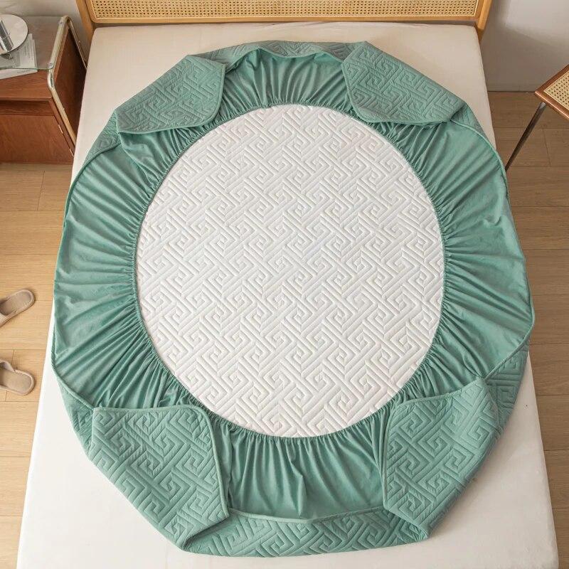 Waterproof Mattress Protector Single/Double/Queen/King Size Bed Cover Mattress Pad Breathable Noiseless Fitted Sheet Soild Color