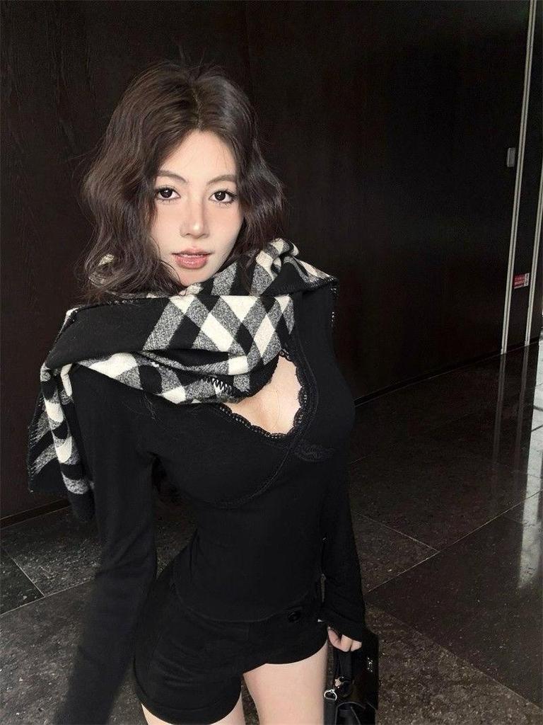 Lace Patchwork Two-Piece Halter Long Sleeve T-shirt for Women - Autumn Slim Fit Short Top