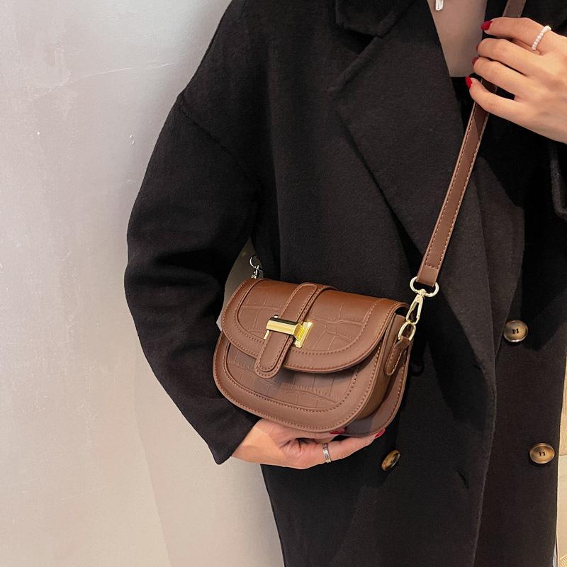 Internet Celebrity Fashion Bag 2025 New Trendy High Sense Stone Pattern Shoulder Chain Women's Bag Crossbody Versatile Saddle Bag