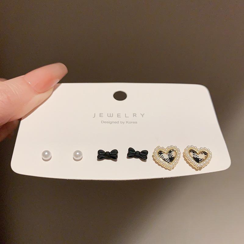 Love flower butterfly earrings fresh and sweet girl heart stud earrings set simple design earrings