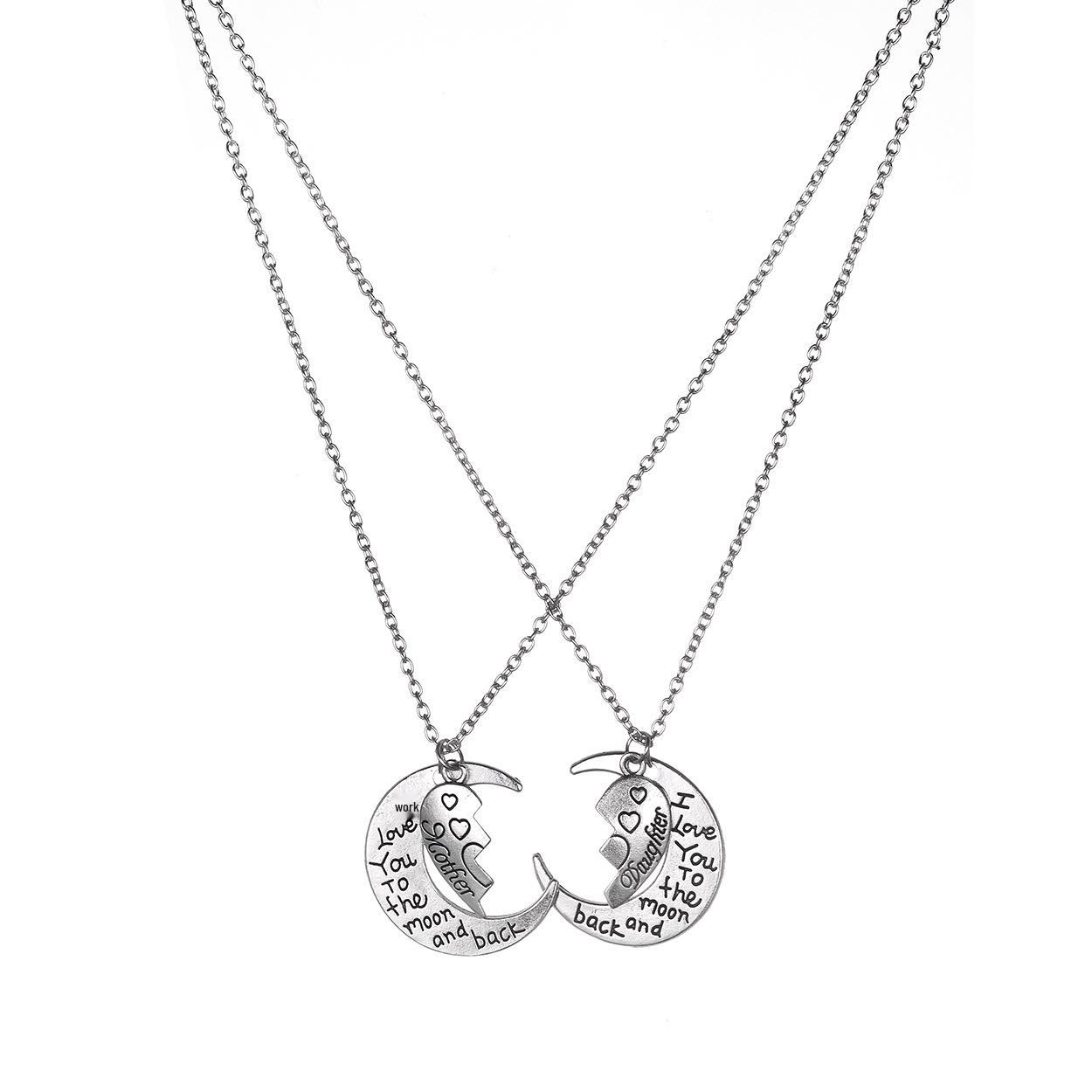 I Love You to the Moon and Back Mother-Daughter Heart Necklace установить