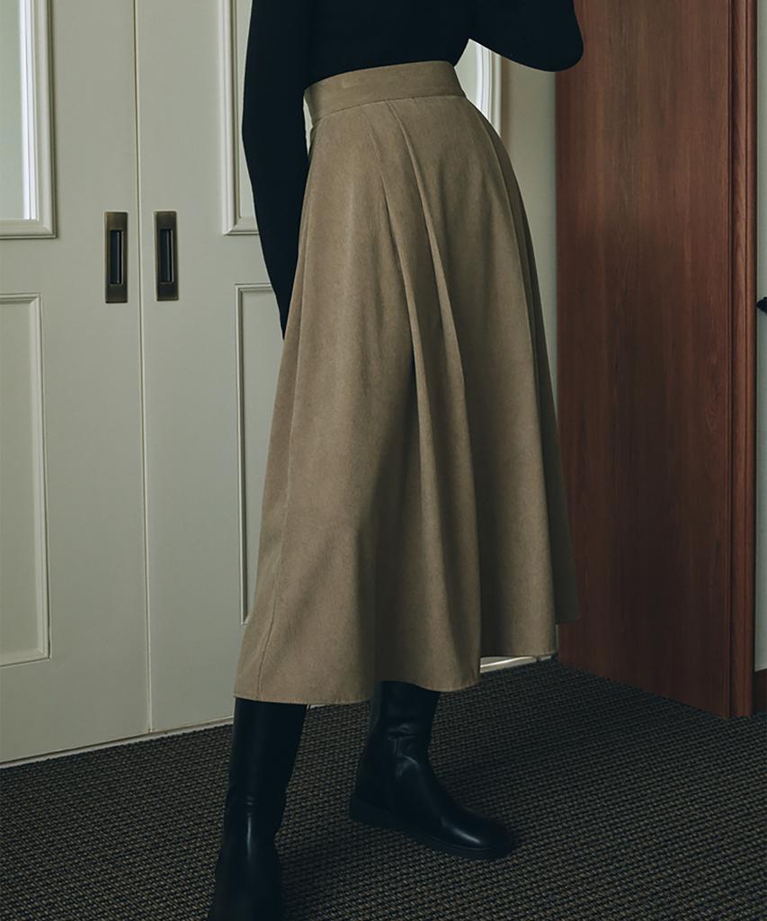 Roeil Mild Corduroy Pintuck Skirt - Khaki Beige
