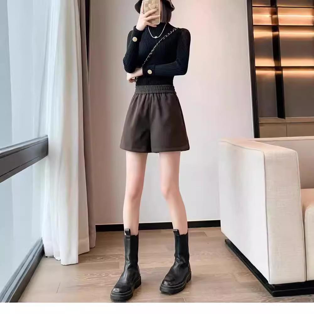 

Шерстяные шорты А-силуэта с высокой посадкой для женщин - Эластичный пояс, Свободный крой, Приталенные, Широкие штанины, Черные, Осень-Зима 2024 3XL (for 148-158 catties)