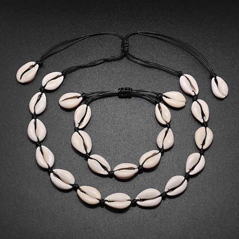 Seaside Resort Jewelry Set: Shell Clavicle Necklace Choker & Adjustable Bracelet.
