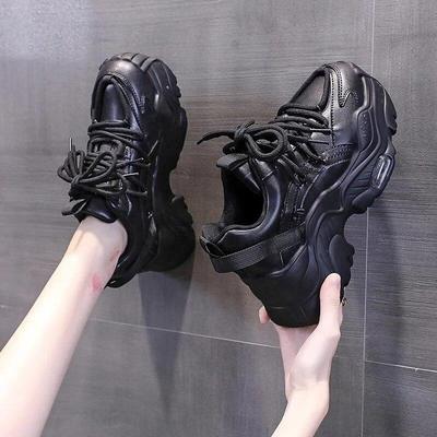 Sneaker da donna chunky con rialzo interno in pelle casual bianche scarpe da ginnastica con plateau da donna
