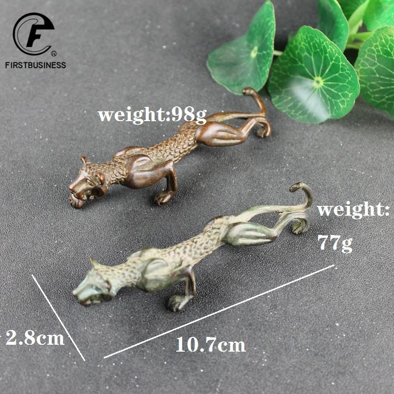 Antique Bronze Strong Panthera Pardus Statue Vintage Copper Leopard Sculpture Ornaments Animal Tea Pet Figure Desktop Decor