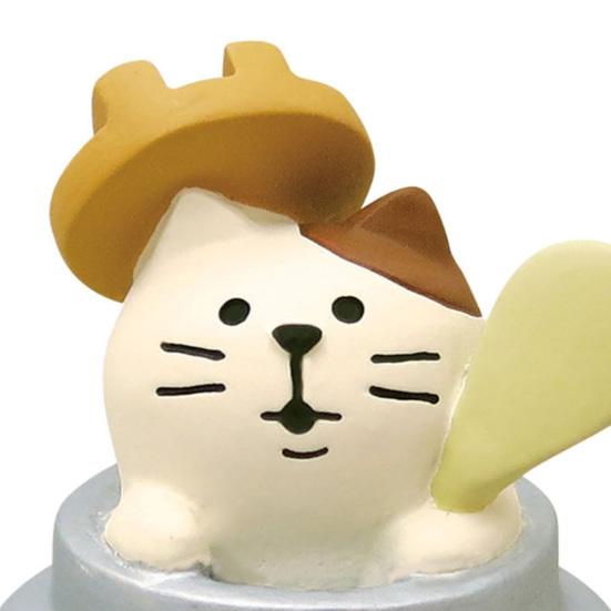 Ornament Crafts Exquisite Realistic Resin Cat Sandwich Bread Ornament for Cake Topper