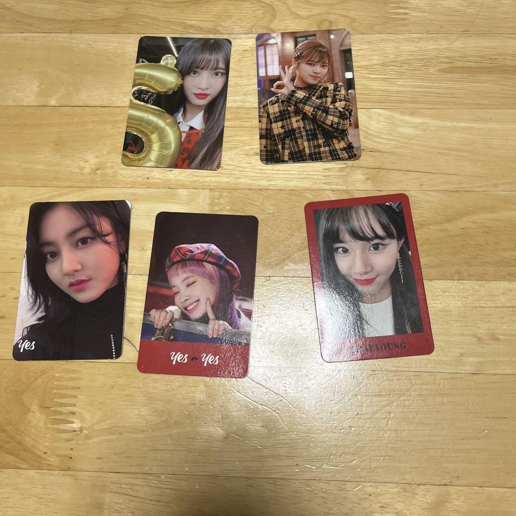 [USED] TWICE Yes or Yes CD with photo card