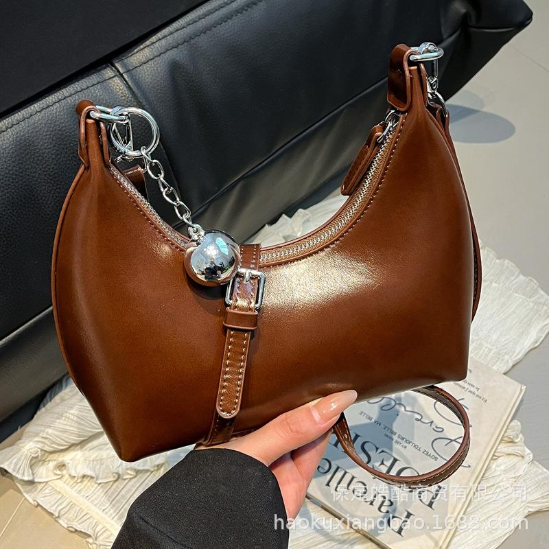 Large-capacity Bag Women's Autumn and Winter Versatile 2025 New Casual Shoulder Messenger Bag Korean Version Popular Commuter Dumpling Bag