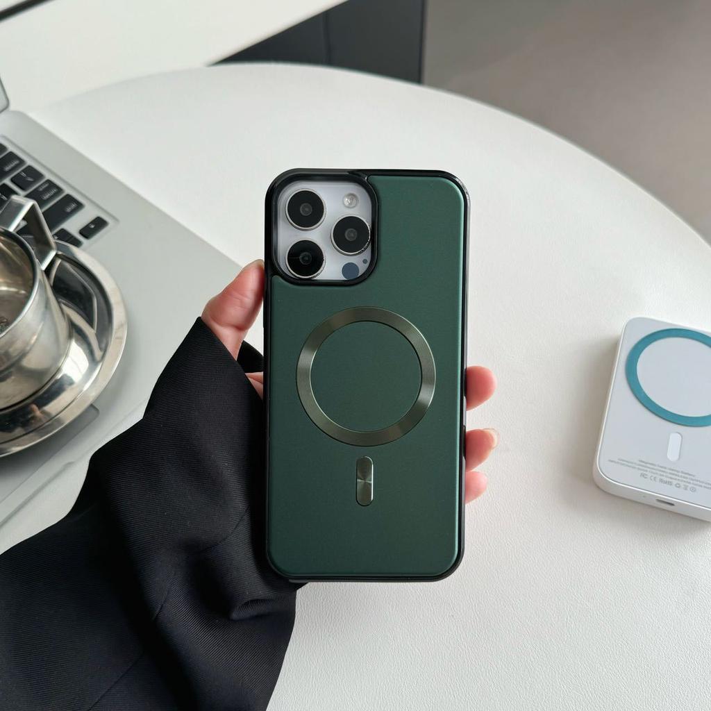 Złota Tarcza Odpowiednia dla IPhone16 Jednolity Kolor Skóra w Dotyku Wzór CD Magnetyczne Etui z Przyssawką Apple 16PM Magnetyzacja Dwa w jednym 15 Etui Ochronne