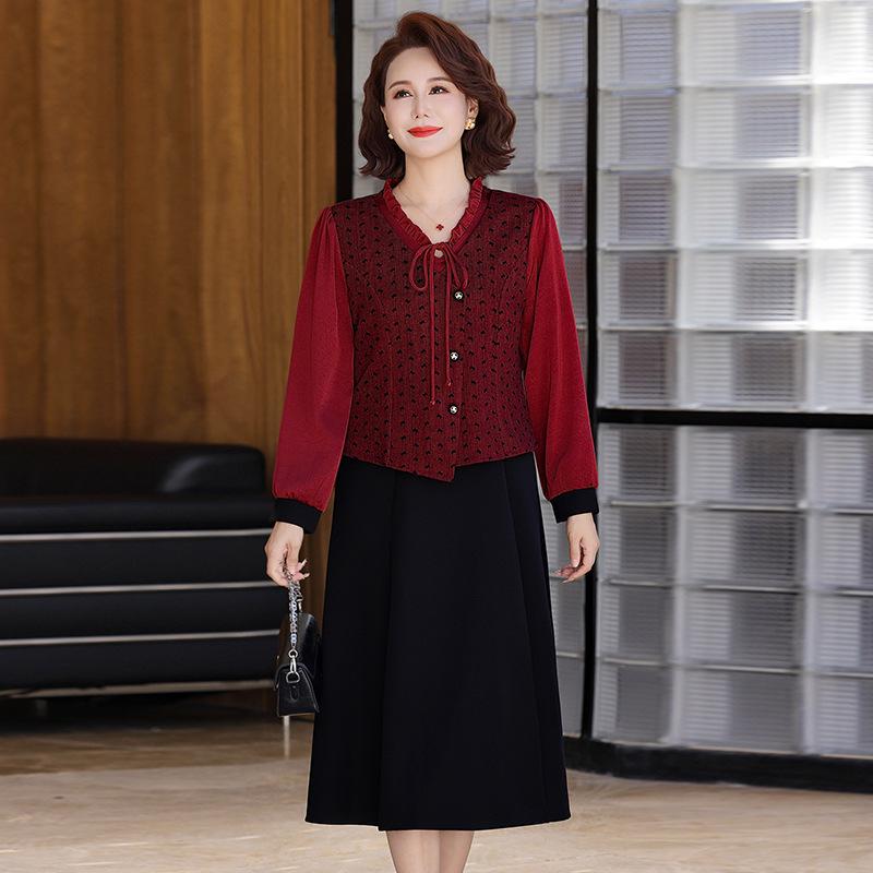 Mom's Elegant Spring/Summer 2026 Long-Sleeve Dress: Stylish, Middle-Aged, with a Fake Two-Piece Design