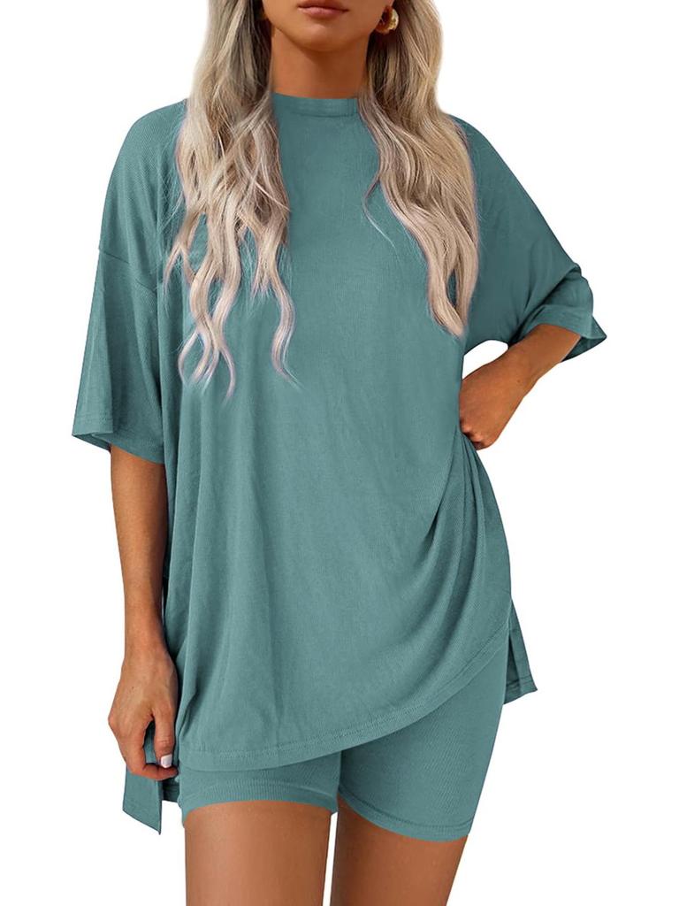 2026 Euro-American Casual Solid Color Loose-Fit Short-Sleeved Top & Shorts Two-Piece Sports Set