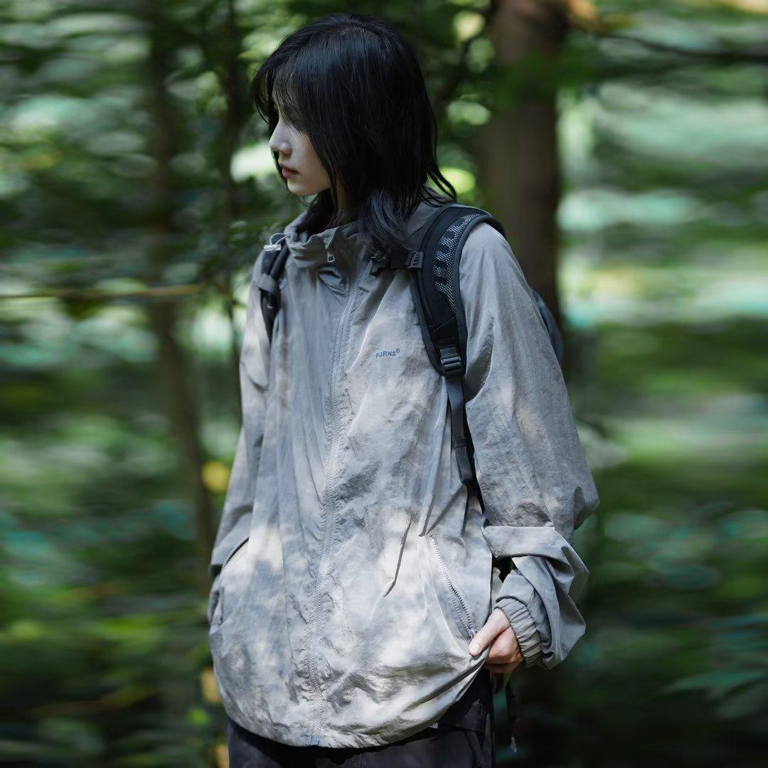 

Мужская легкая ветровка для активного отдыха с защитой от солнца - быстросохнущая куртка свободного кроя из ледяного шелка 2XL серый