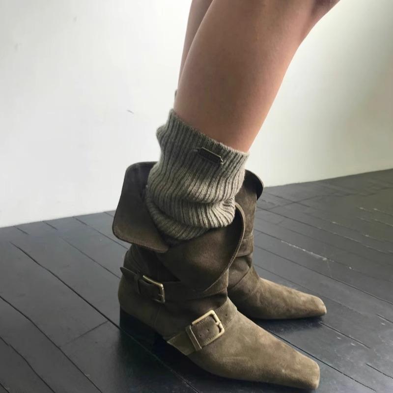 2025 autumn and winter Korean version new niche design retro French short boots small square head western boots medium boots women's boots