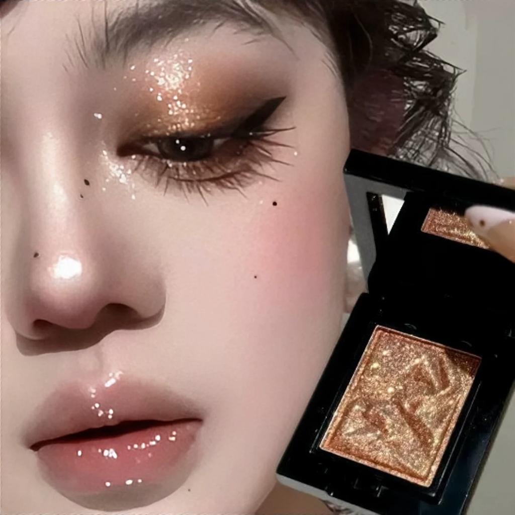 The Luxurious and Elegant Mocha Champagne Diamond Eyeshadow! Please Bring This Golden Brown Color To My Eyes and Make It Sparkle In My Heart