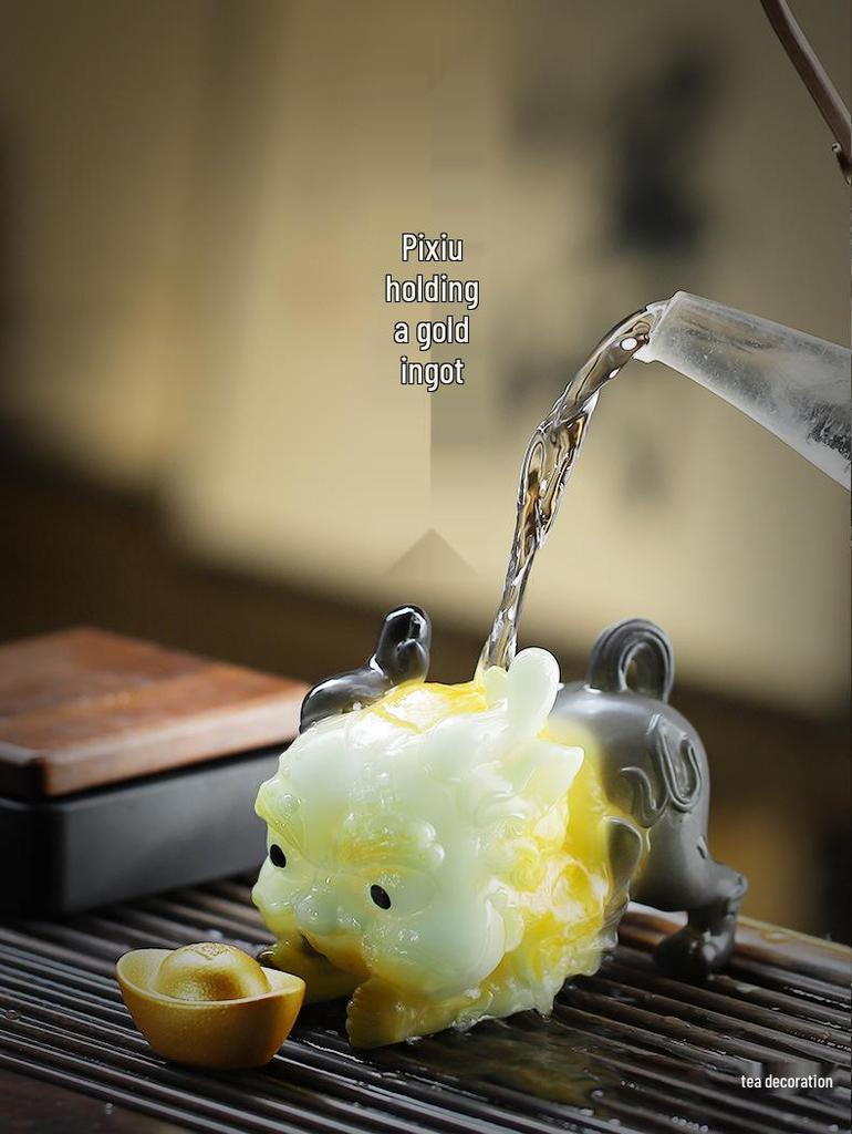Color-Changing Pixiu Tea Pet with Gold Ingot - Tea Table Decoration & Kung Fu Tea Set Accessory