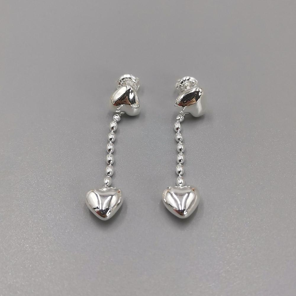 2026 new hot selling fashionable exquisite heart-shaped tassel earrings, suitable for casual and fashionable matching