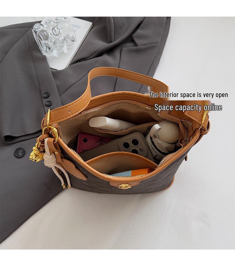 2025 Women's Large Capacity Retro Tote Bag, High-End Fashion Floral Commute Bag, Shoulder Crossbody Style