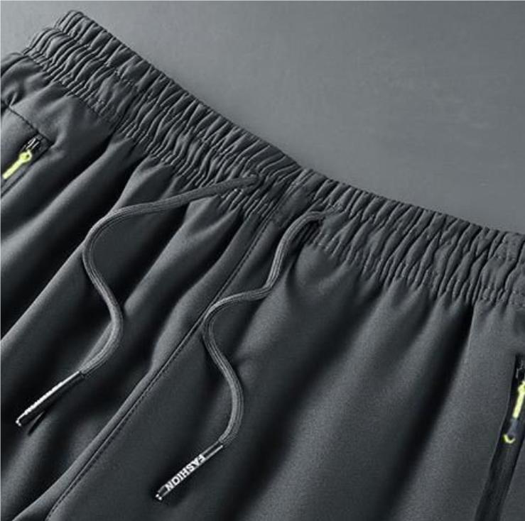 Women's Velvet-Lined Stretchy Windproof Pants | Active Comfort with Zip Pocket Detail