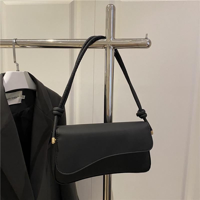 Sac à rabat bandoulière polyvalent pour femmes, nouveau style: Sac à main carré compact et élégant pour le travail et les déplacements