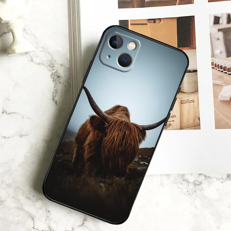 Highland Cows Phone Case For iPhone 17 16 14 13 12 11 15 Pro Max Plus 12 13 Mini 16e 17 Air Cover Coque