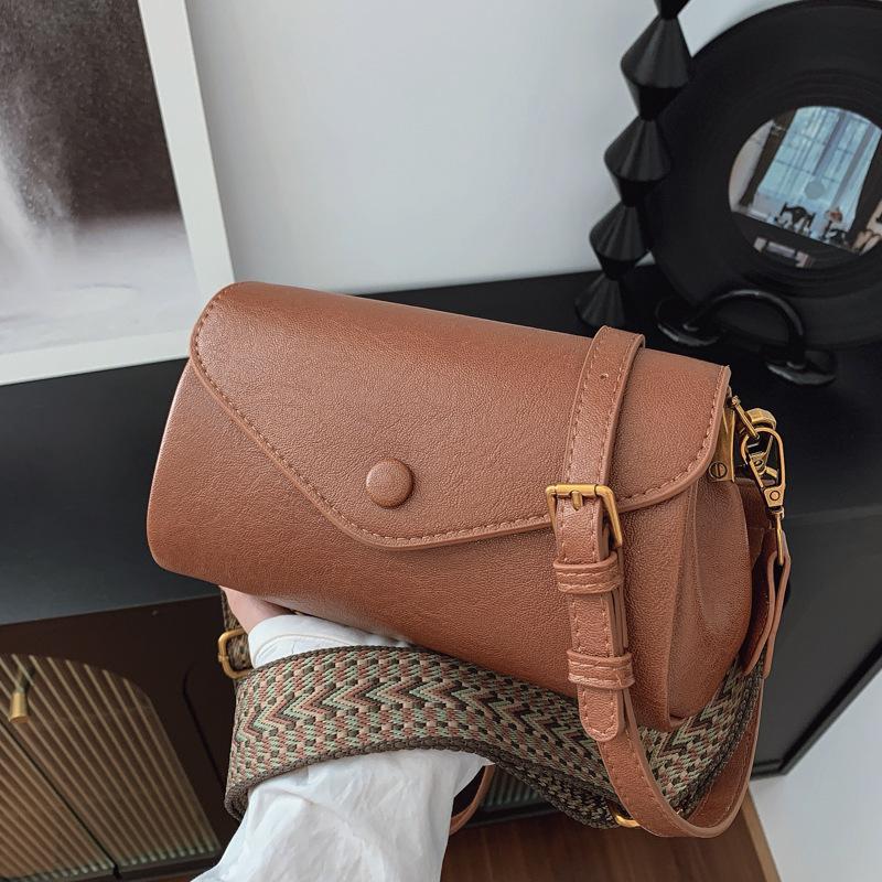 Popular bags women's new autumn and winter retro casual commuting shoulder messenger bag pillow bag