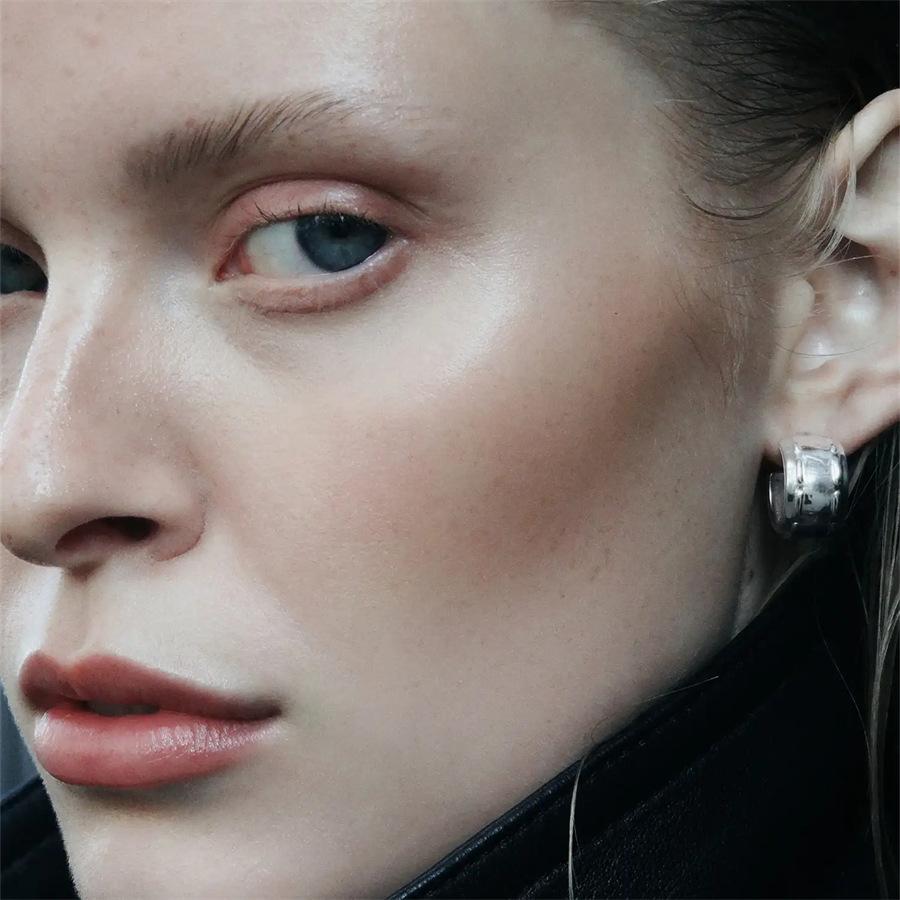 Silver Texture Wide Version C Ring Stud Earrings Niche Light Luxury Fashion Cold Wind Copper Plated Platinum Earrings Women
