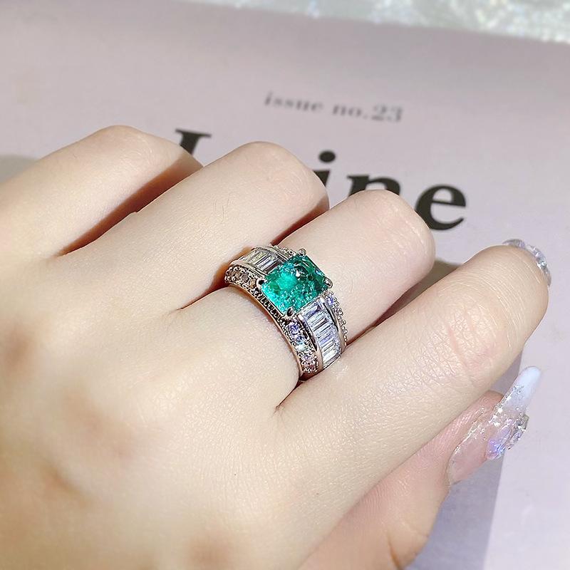 Inlay Artificially Cultivated High-carbon Precision Quality Princess Fang Paraiba Simulated Diamond Ring