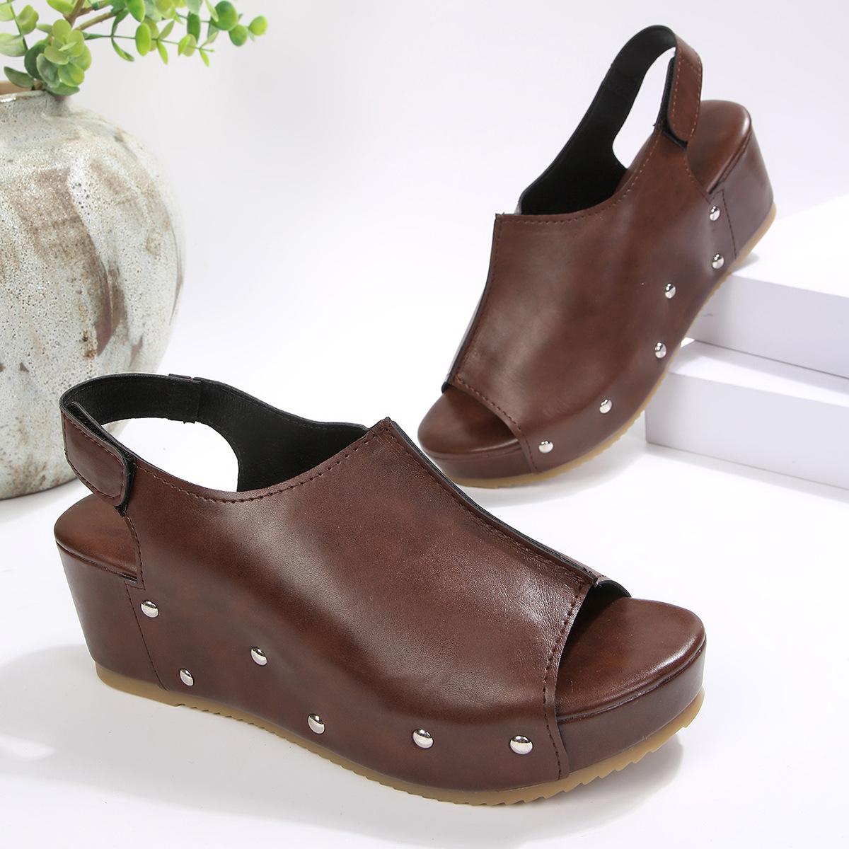 

22 summer new European and American thick-soled heightened wedge sandals large size rivets fish mouth open-toed shoes 43 коричневий