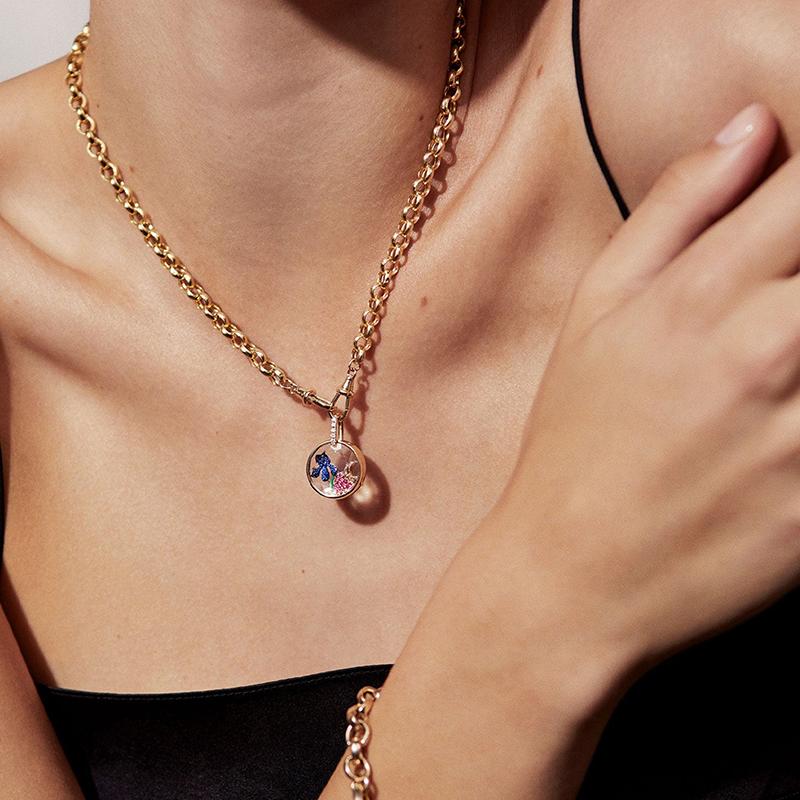 Pingente Caixa de Fotos Personalidade Retrô com Pingente DIY Aberturável Design Oco Caixa Transparente Cor Preservação Ouro