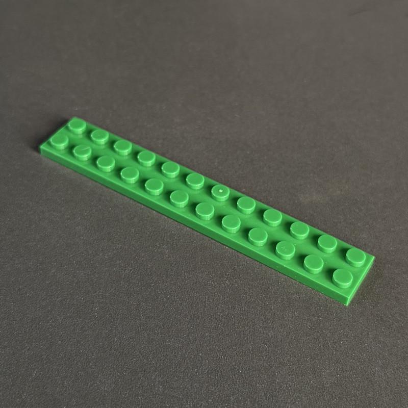 

MOC 2445 Мелкие Строительные Блоки, Совместимые с LEGO, Запасные Части Пластина Основания 2x12 1 kg (approx. 285 pieces) зелёный