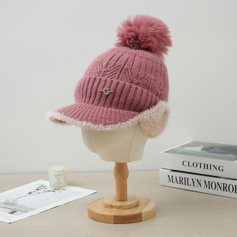 

Осенне-зимние женские металлические стандартные вязаные шапки с козырьком, флисовые наушники, теплые шапки, универсальные и подчеркивающие лицо маленькие шерстяные шапки One Size