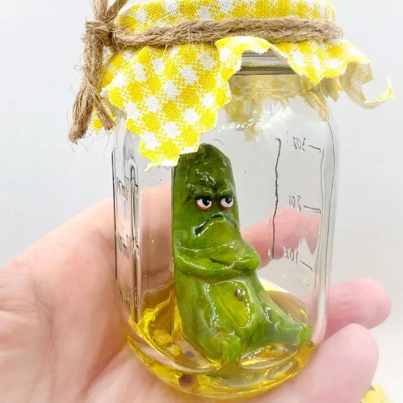 

Pickle Rumpy In A Jar Sculpture Office Vegetable Carving Cartoon Ornament Gift Irritable
