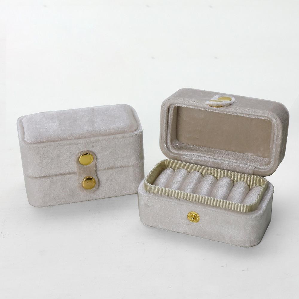 

Exquisite Mini Ring Storage Box Retro Ring Earring Holder Velvet Ring Box Valentines Day серый